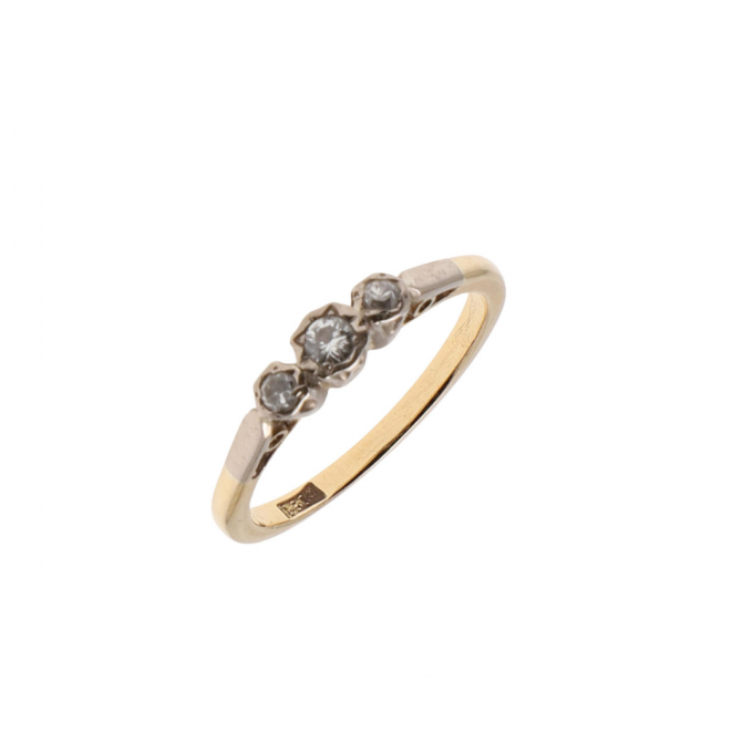 Anillo oro 18k con 3 diamantes